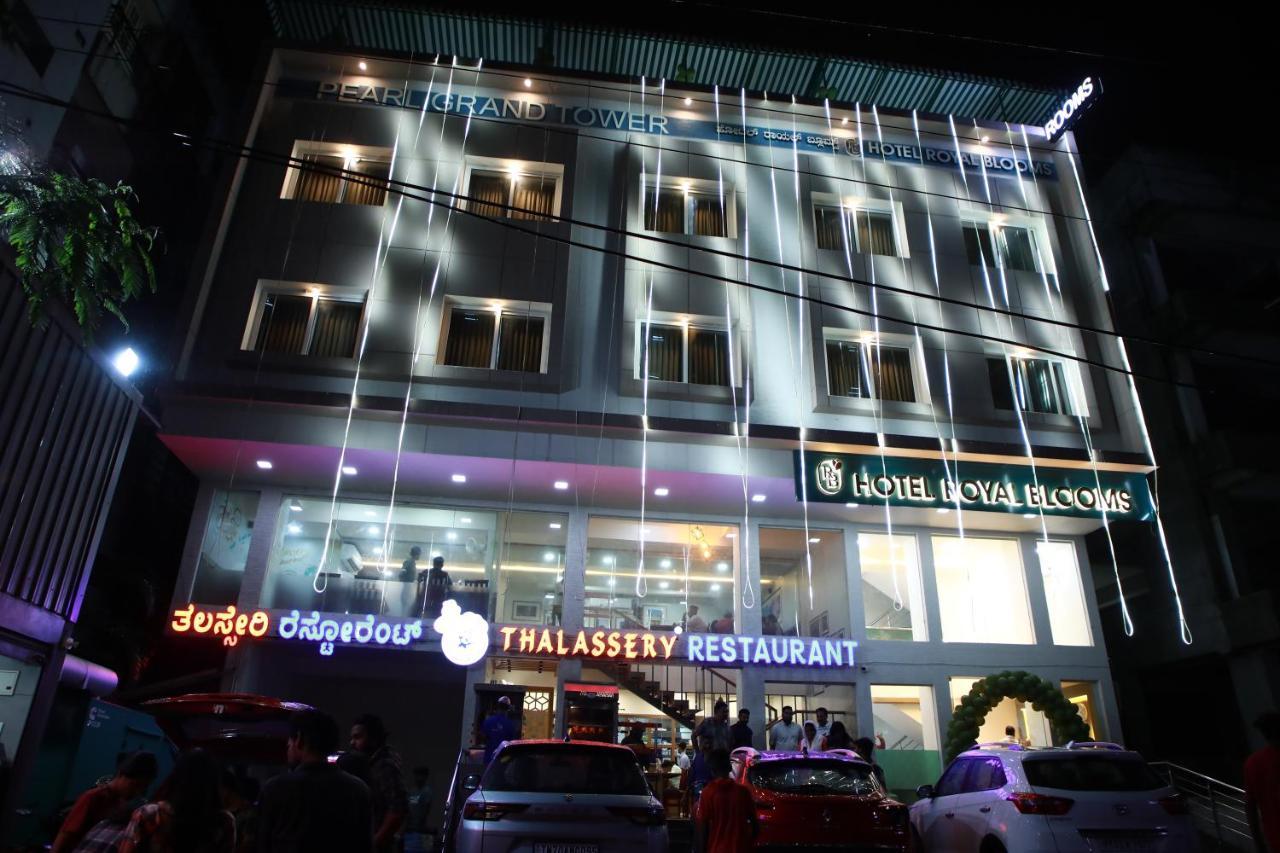 Hotel Royal Blooms Bangalore Exterior photo